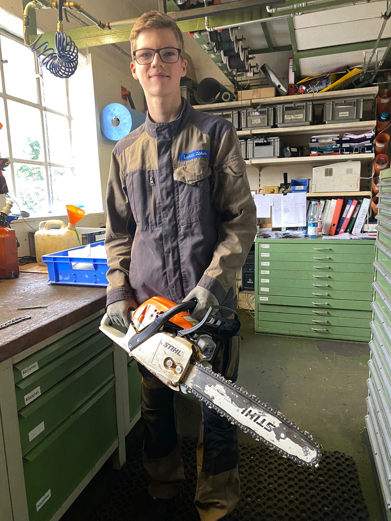 Lukas Zobel, Auszubildender für Land- und Baumaschinenmechatronik bei Ströbel Buch, Fachrichtung Motorgeräte.