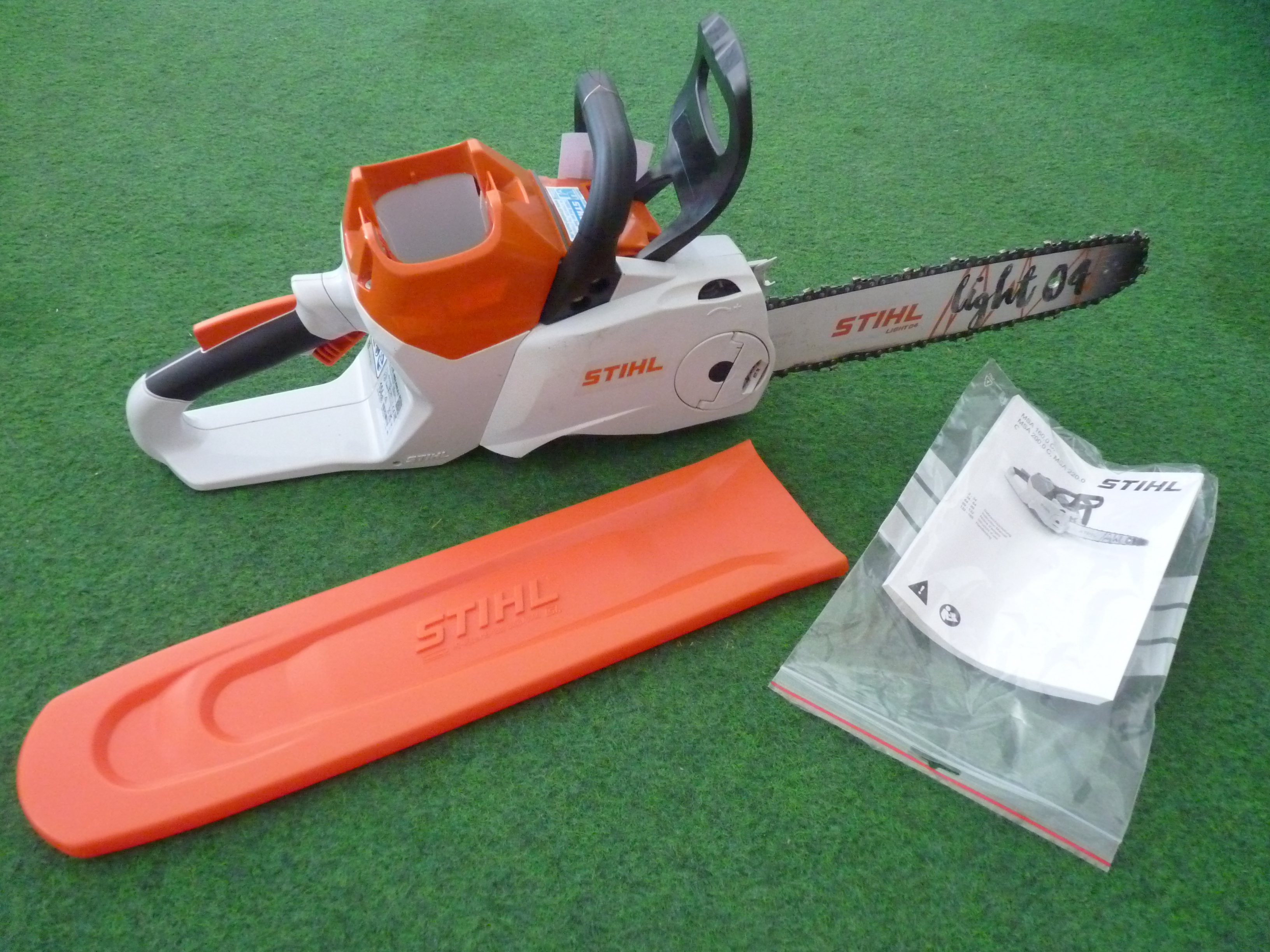 Akku-Motorsäge MSA 220 C-B - 35 cm - 63 PS3 - Grundgerät ohne Akku und Ladegerät ( Gebraucht )