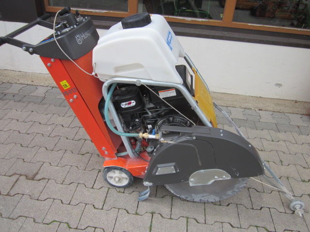 Husqvarna Fugenschneider FS 413 ohne Diamanttrennscheibe (Vorführ- und Mietgerät)
