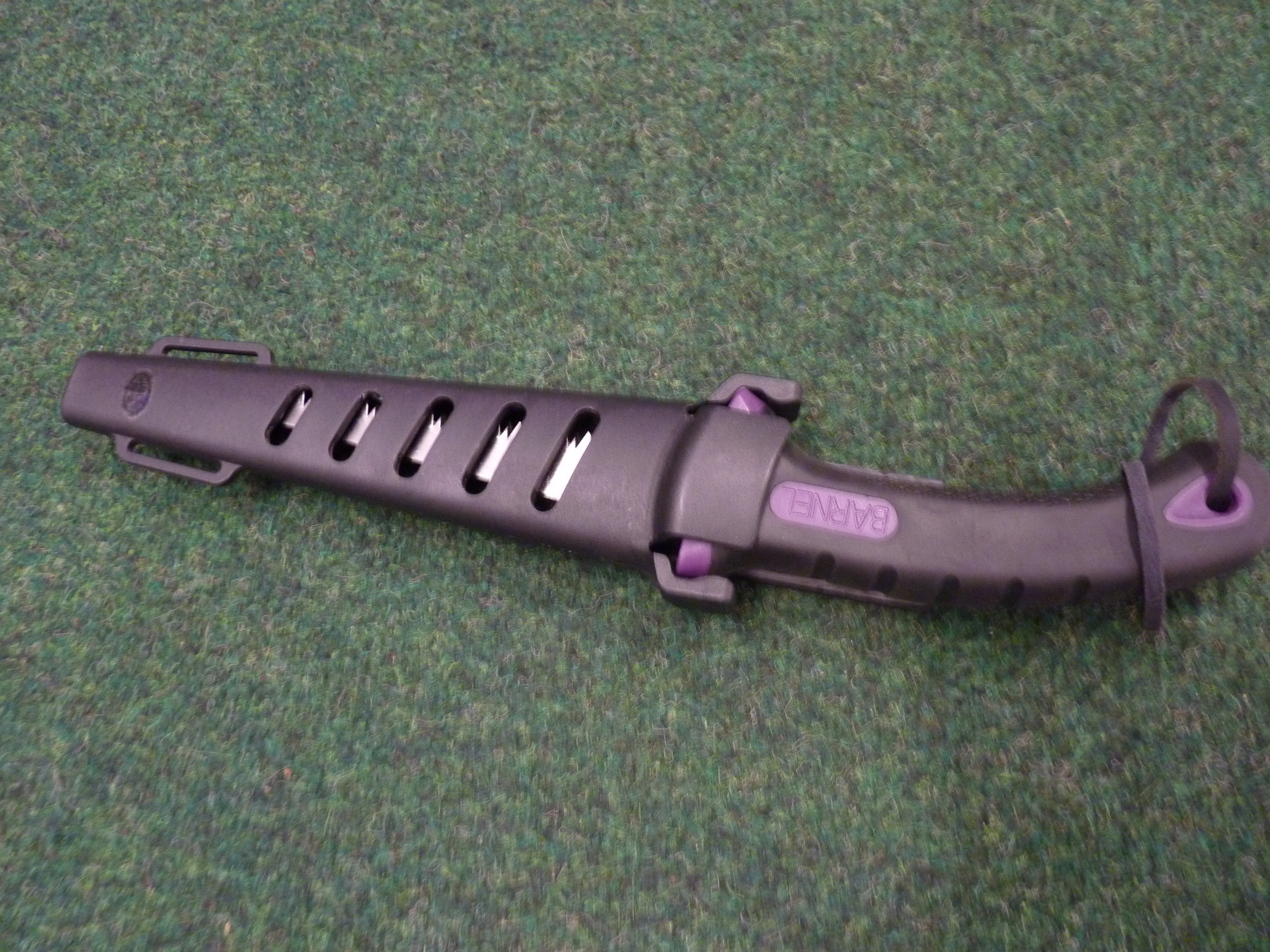 P1210556 Handsäge mit Köcher Z101