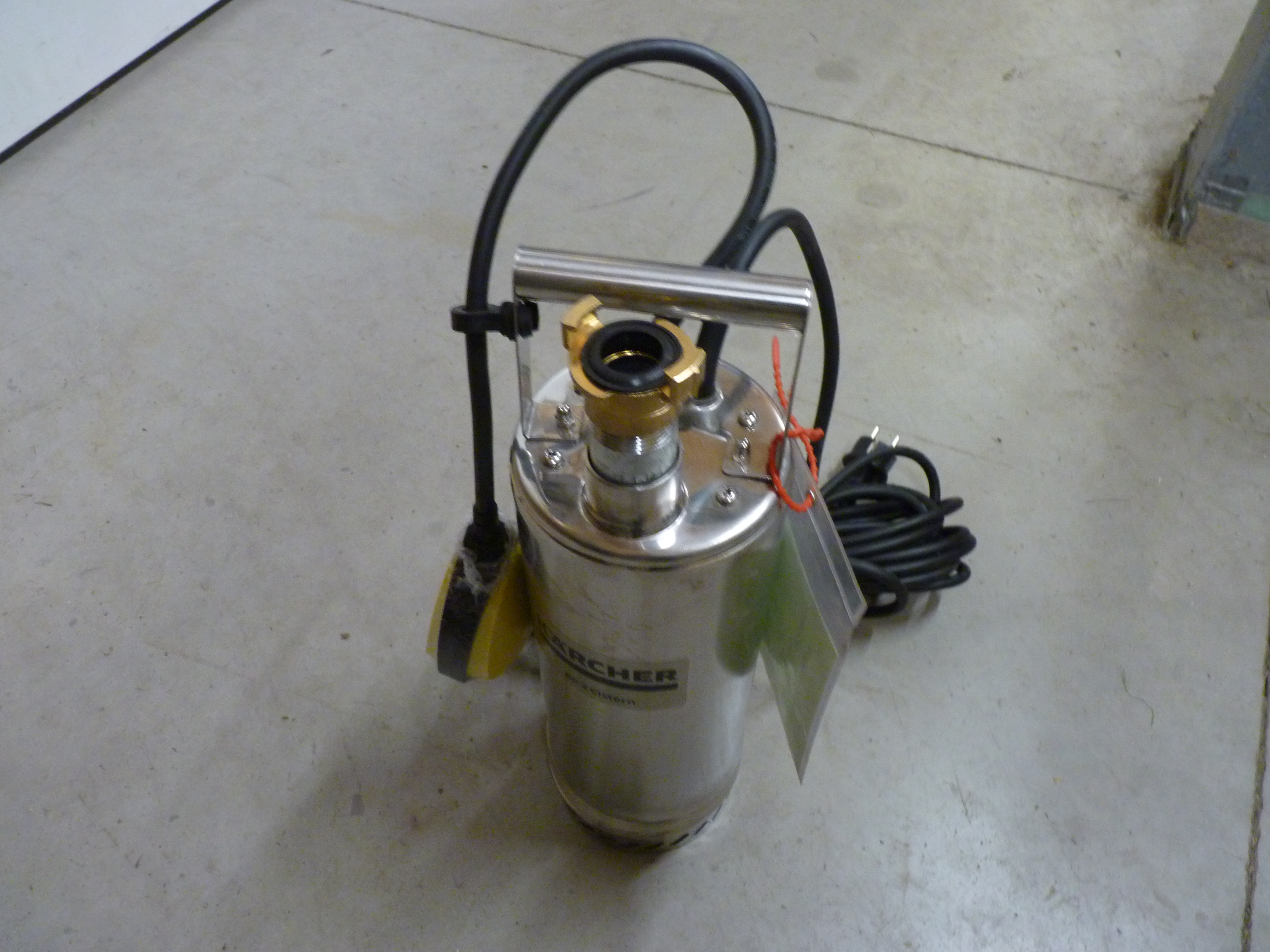 Gebrauchte Vorführ-Druck-Tauchpumpe Kärcher BP 2 Cistern