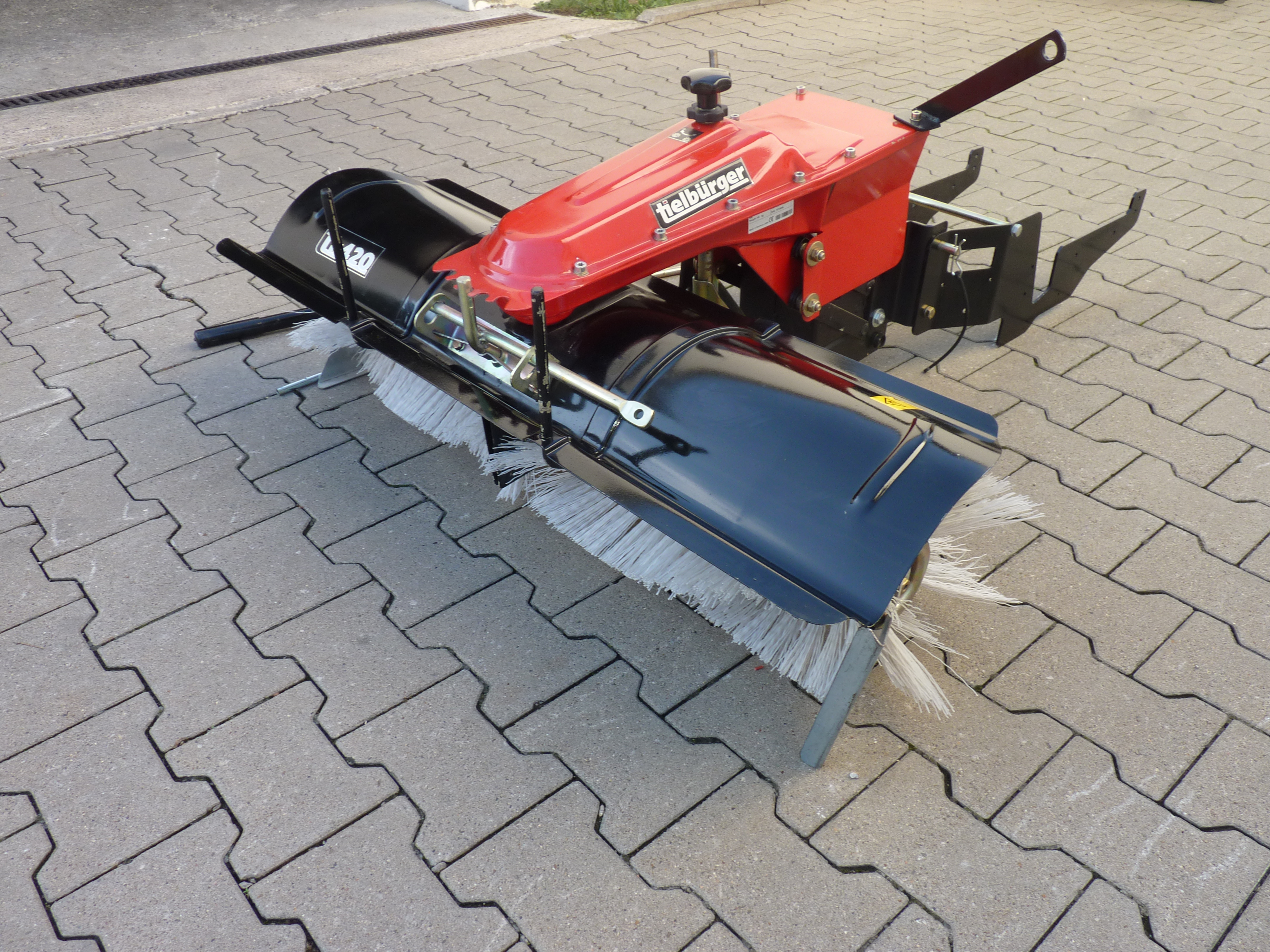 tielbuerger-anbaukehrmaschine-tk420-ad-191-001ts4