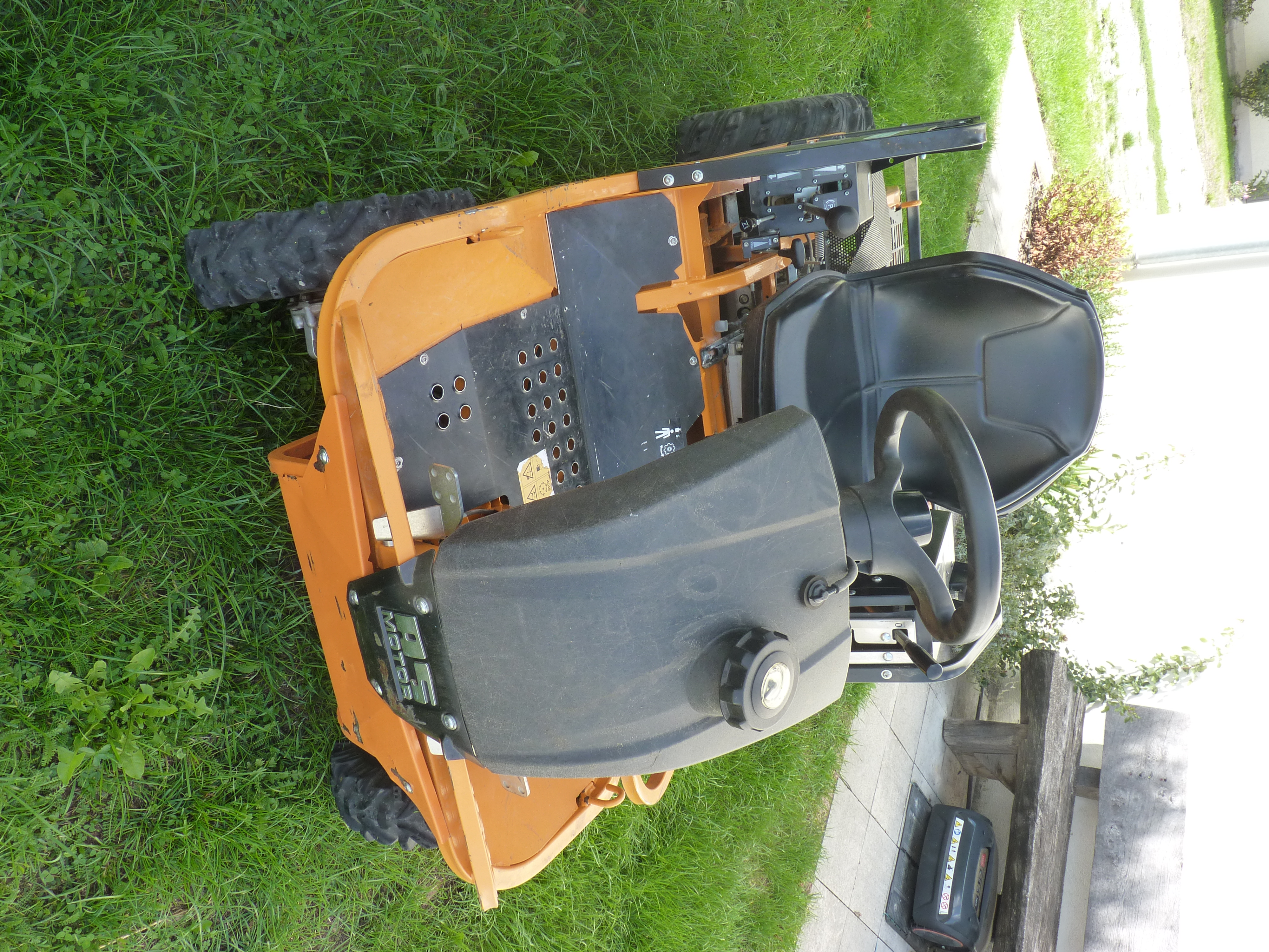as-motor-as-1040-yak-4wd-xl-hochgrasmaeher 2