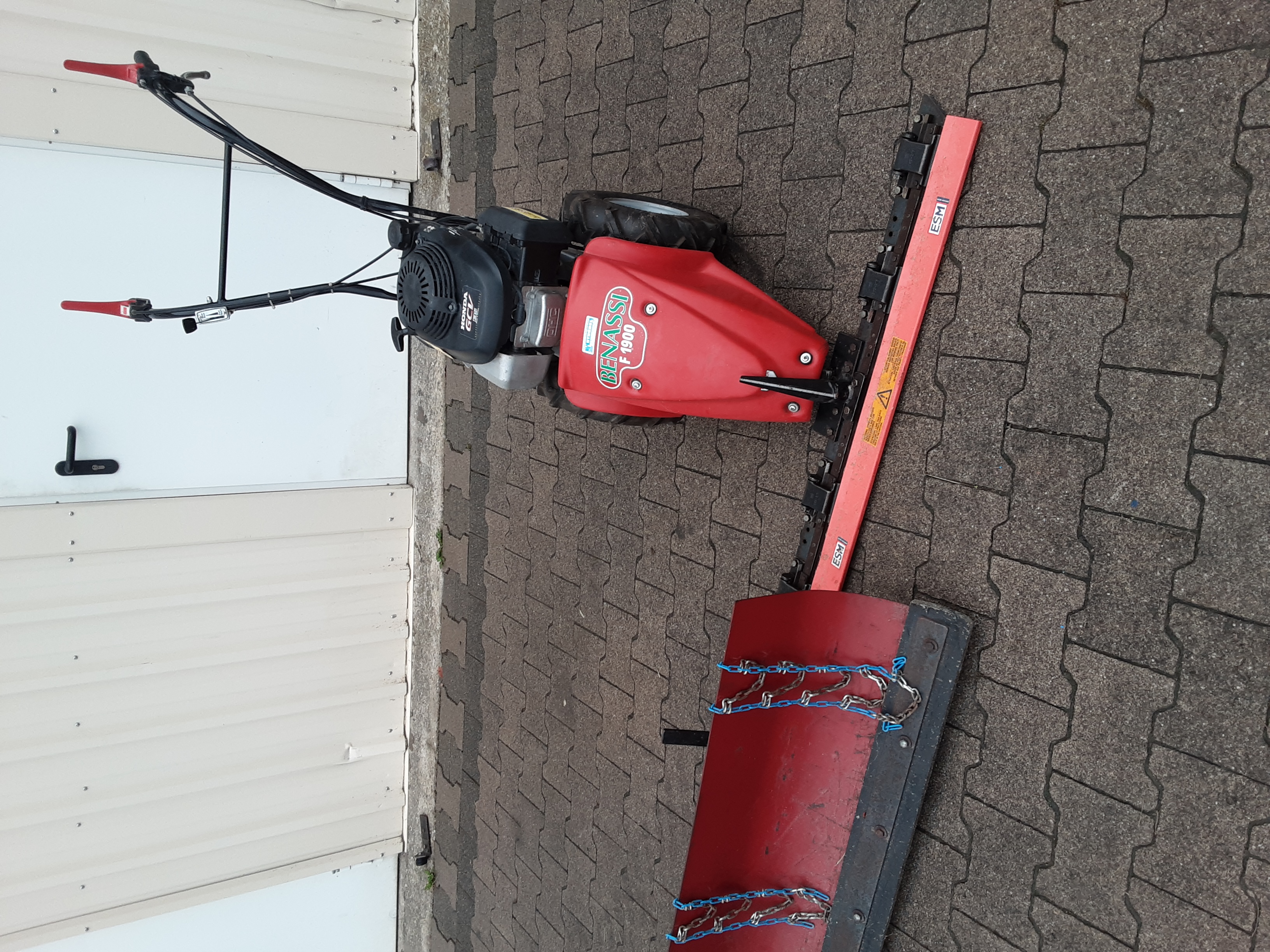 Balkenmäher F 1900 mit Schneeschild und Schneeketten(Gebraucht)